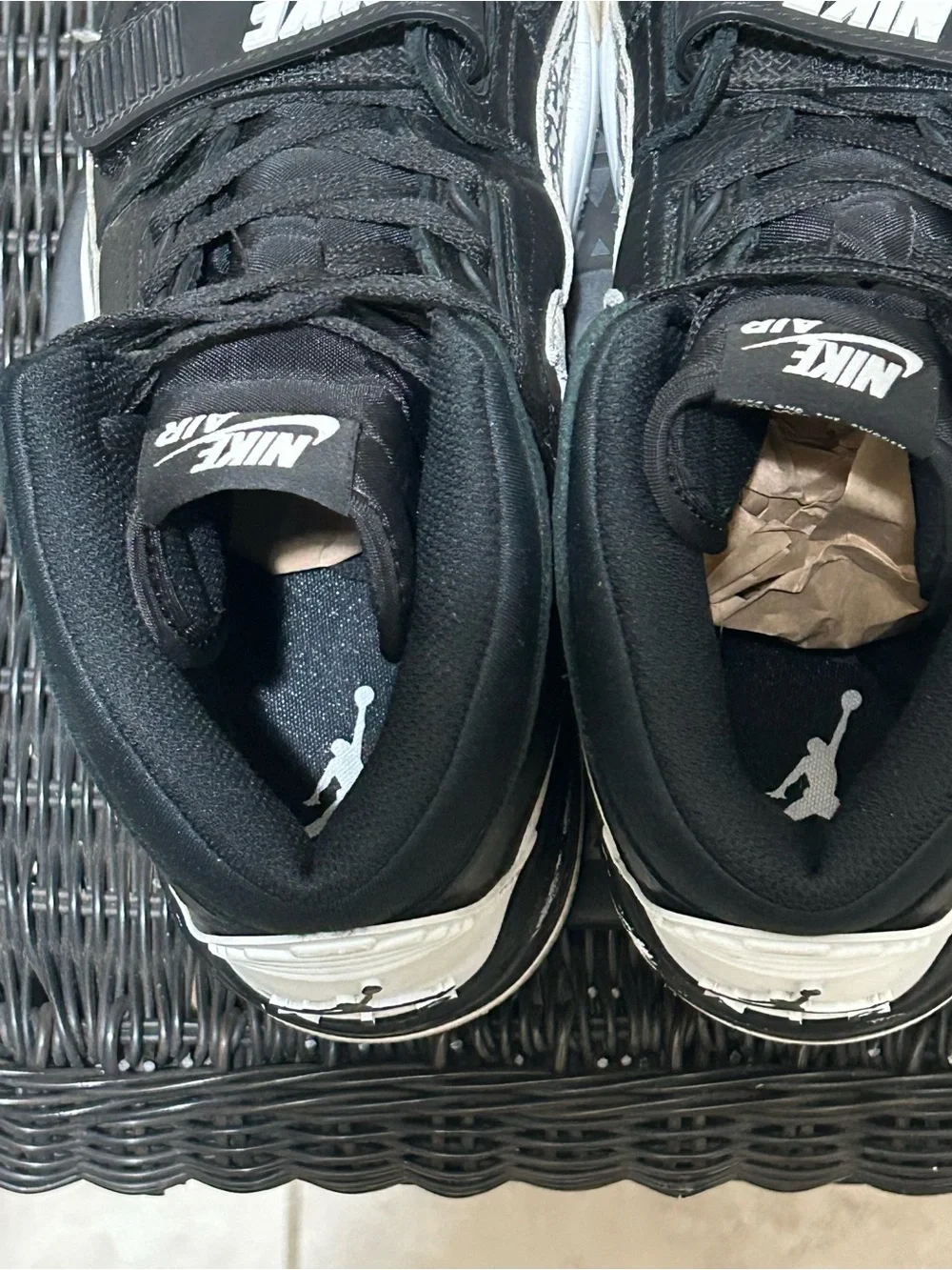 Size 10 Jordan Legacy 312 Black White AV3922-001